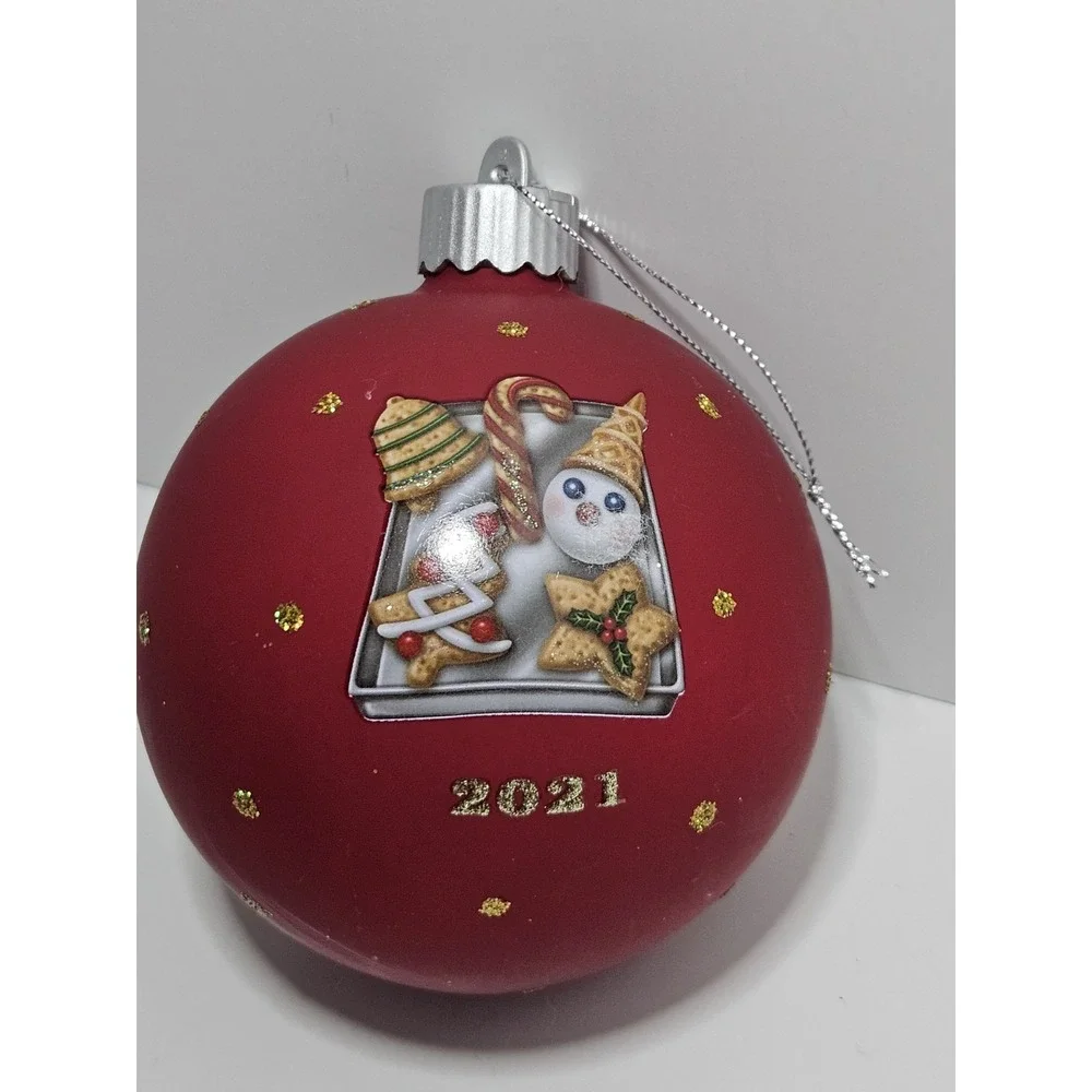 Dillards Trimsetter 2021 Mr Bingle LED Light Up Red Glass Diorama Ornament
